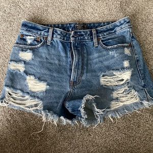 Abercrombie high rise short